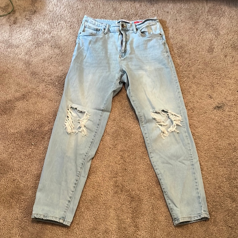 Celebrity pink light blue distressed jeans size: 11/30